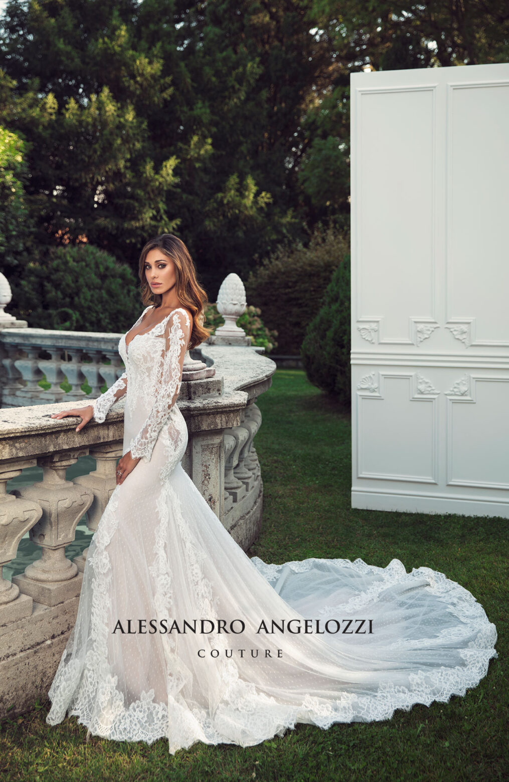 modello Amelia collezione A Tribute To Women Alessandro Angelozzi Couture abiti da sposa